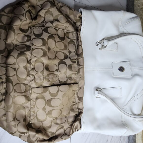 Vintage Coach Soho White Leather Handbag Purse Medium - Picture 11 of 12